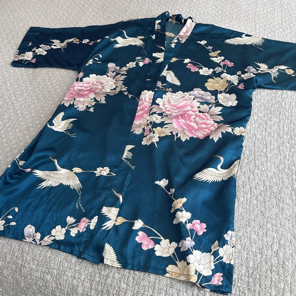 Kim + Ono Chrysanthemum & Crane Long Satin Kimono Robe Navy One Size - No Tie - Picture 12 of 16